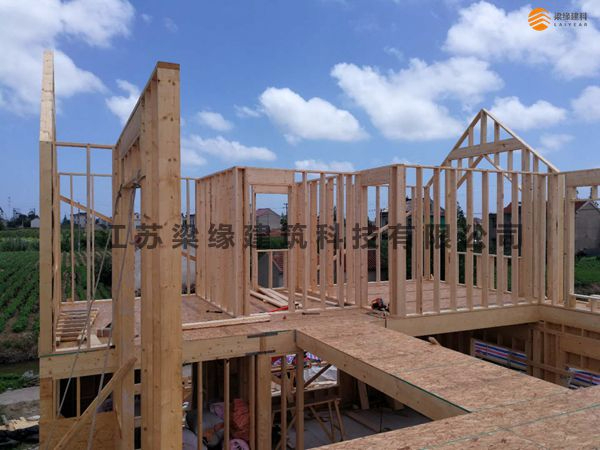 南通私人木結構别墅項目施工至結構二層